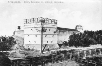 Астраханский кремль. Крымская башня. Фот