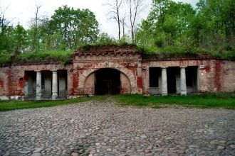 Руины Новогеоргиевской крепости