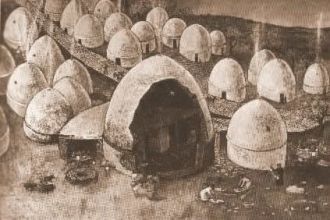 Реконструкция куполообразных жилищ в Хир