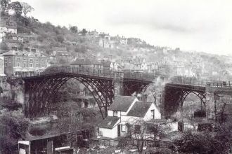 В 1795 году iron bridge пережил серьезно