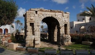 Триумфальная арка на честь великого импе