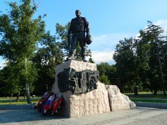 Памятник воинам-интернационалистам на По