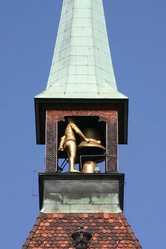 Часовая башня в Берне. Позолоченный рыца