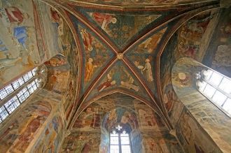 Сводчатый потолок в Папском Дворце в Ави