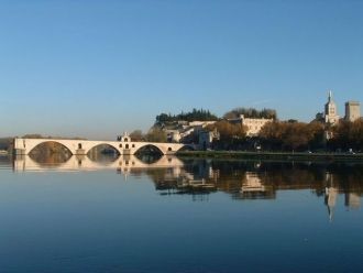 Мост Сен-Бенезе — «мост в никуда»