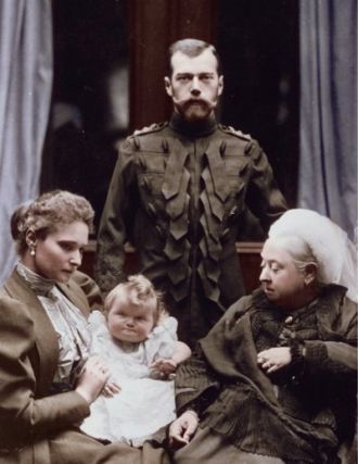 Император Николая II с семьей в гостях у