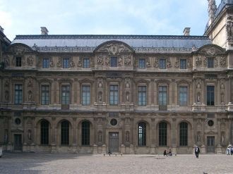 Западное крыло дворца Лувра, построенное