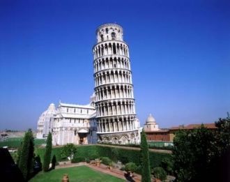 Падающая башня имеет цилиндрическую форм