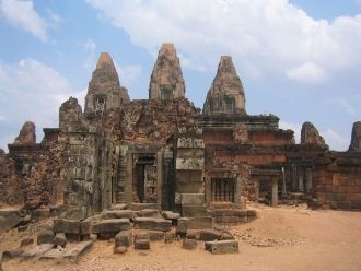 Пре Руп, один из многих разрушенных храм