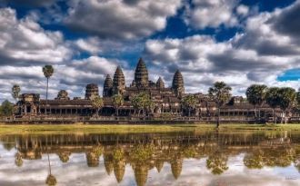 Ангкор-Ват издали