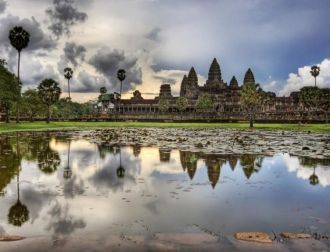 Ангкор-Ват или Ангкорвоат (кхмер. អង្គរវ