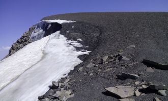 Дюльтыдаг — горный хребет и вершина в Во