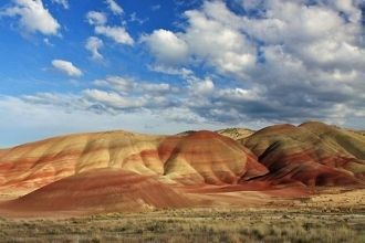 Цветная пустыня на плато Колорадо. Аризо