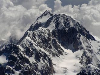 Высочайшая вершина Гиндукуша — пакистанс
