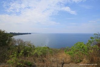 Бангвеулу — озеро на востоке Африки, в З