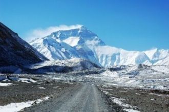 Эверест официально считается одной из са