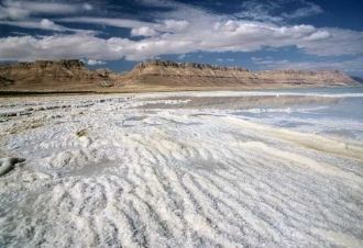Состав солей Мертвого моря уникален, зде