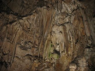 Самые известные залы пещеры Алтарь, Раке