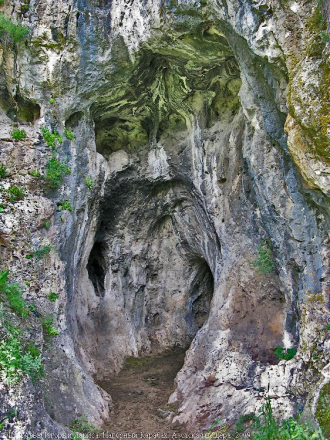 Неоднократно находки в Азыхской пещере п