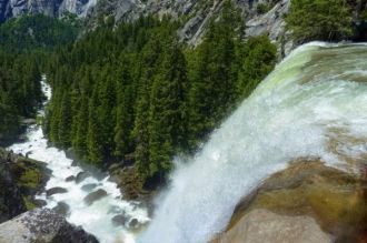 Водопад Вернал можно посещать вне зависи