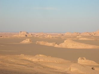 Окружающие пустыню географические объект