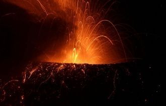 История вулкана богата неожиданными и мо