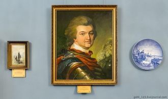 Портрет Потемкина в интерьере дворца.