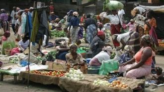 Муниципальный рынок Мапуту в нижней част