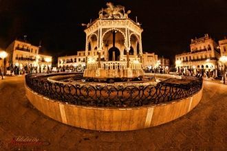 Ночное фото города Блида.