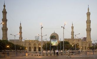 Мечеть города Даманхур.