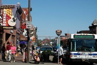 Люди в Нашвилле.