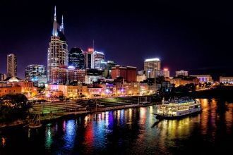 Вид на ночной Нашвилл.