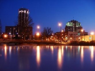 Спрингфилд ночью.