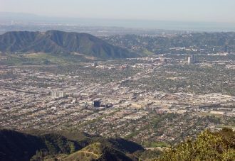 Город Бербанк с высоты.