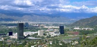 Бербанк — город в округе Лос-Анджелес, ш