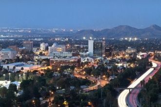 Риверсайд ночью.