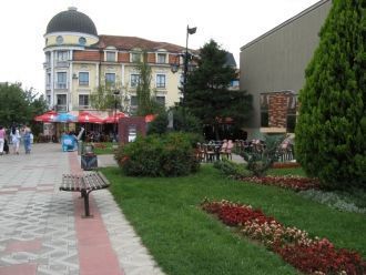 Пешеходы на улицах города