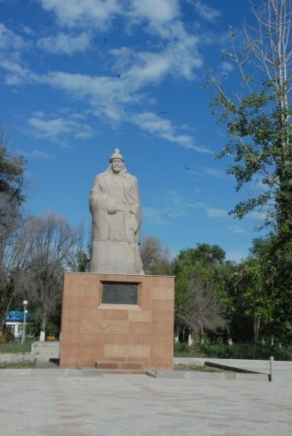 Памятник Болек батыру в г. Жаркент.