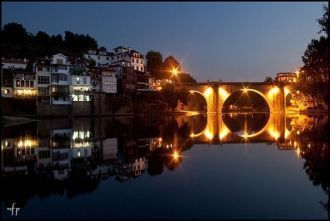 Ночная жизнь в городе Амаранти.