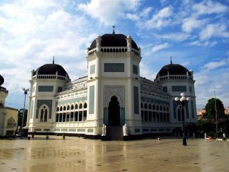 Великая мечеть Медана.