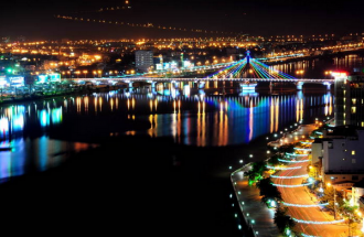 Ночной Дананг.