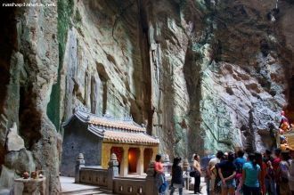 Мраморные горы в Дананге.