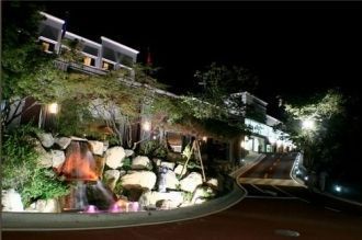 Куми ночью.