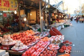 Рынок Пхохана.