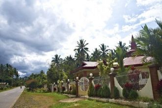 Центр по разведению орлов.