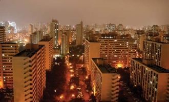 Анян ночью.