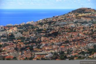 Вид на город Анян с высоты.