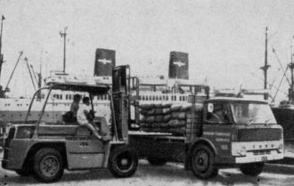 Транспортировка грузов в порту Порт-Морс