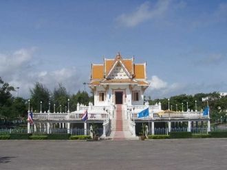 Парк Suan Si Mueang считается центром зд
