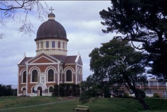 Церковь.